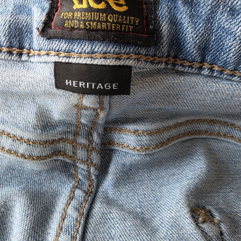 Lee Heritage Slim Women's Jeans in Light Blue with Tan Stitching